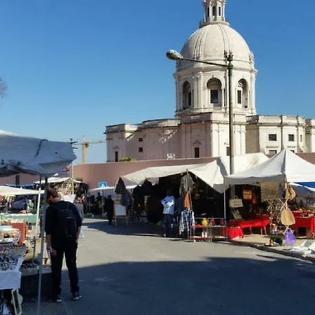 Alfama T1 Travel Apartman *