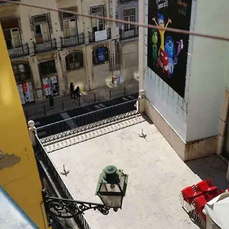 Alfama T1 Travel